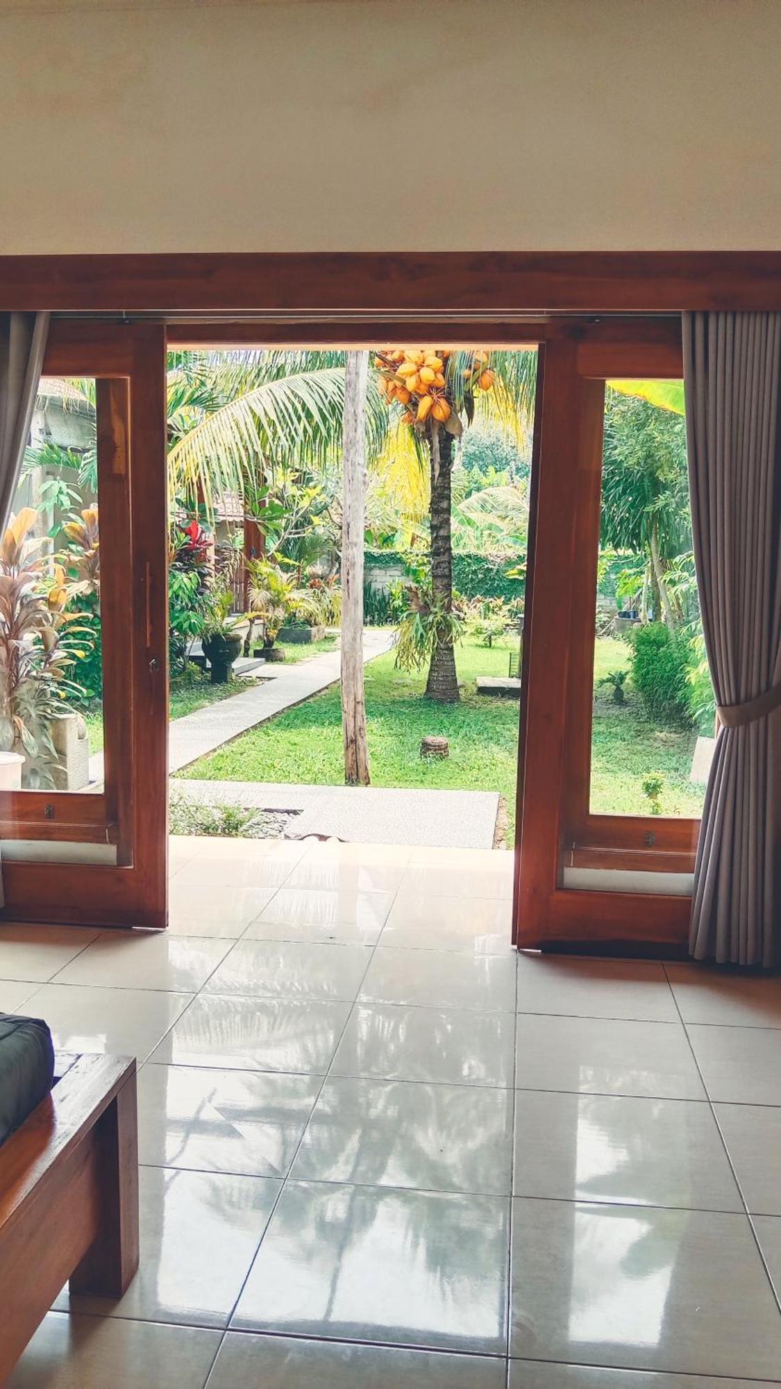 Harris Surf Villa Pulukan Room photo