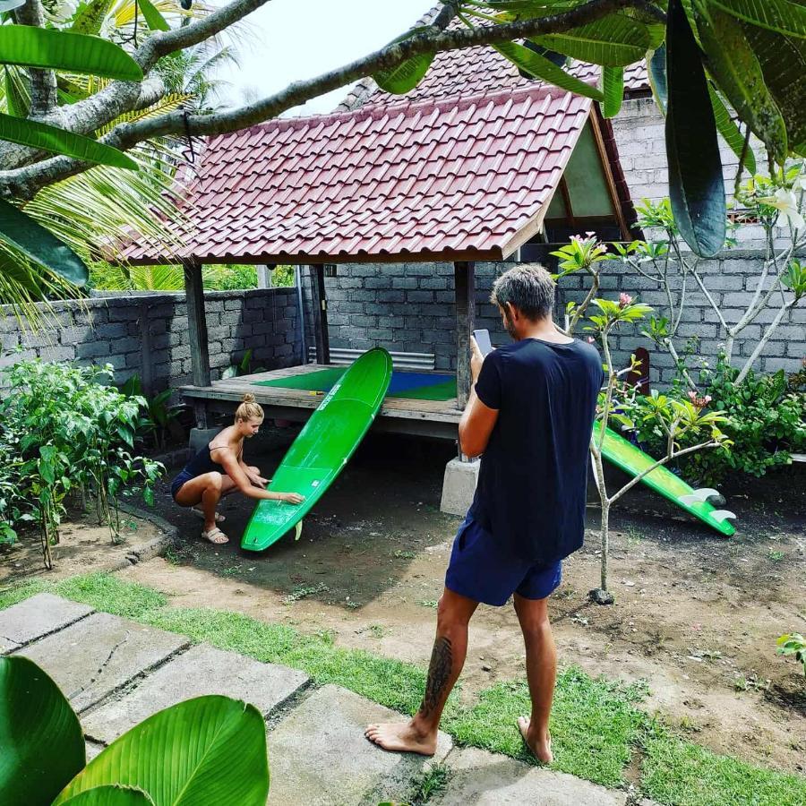 Harris Surf Villa Pulukan Exterior photo